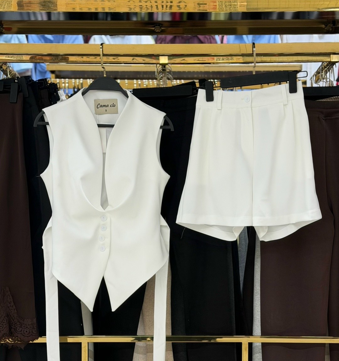 женские жилеты,жилетка женская,жилет,белый костюм жилет,белая костюмная жилетка