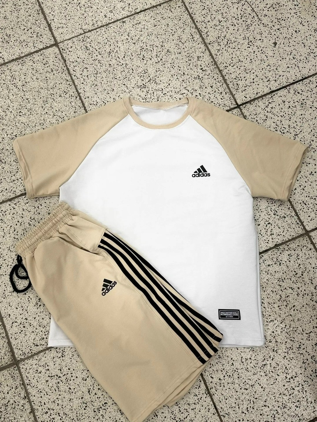 костюм спортивный adidas,костюм адидас шорты футболка,тренировочный костюм шорты и футболка,adidas костюм спортивный шорты футболка,костюм адидас