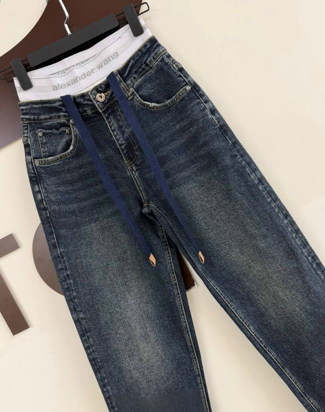 женские джинсы,джинсы,модные джинсы,джинсы брюки,одежда джинсы