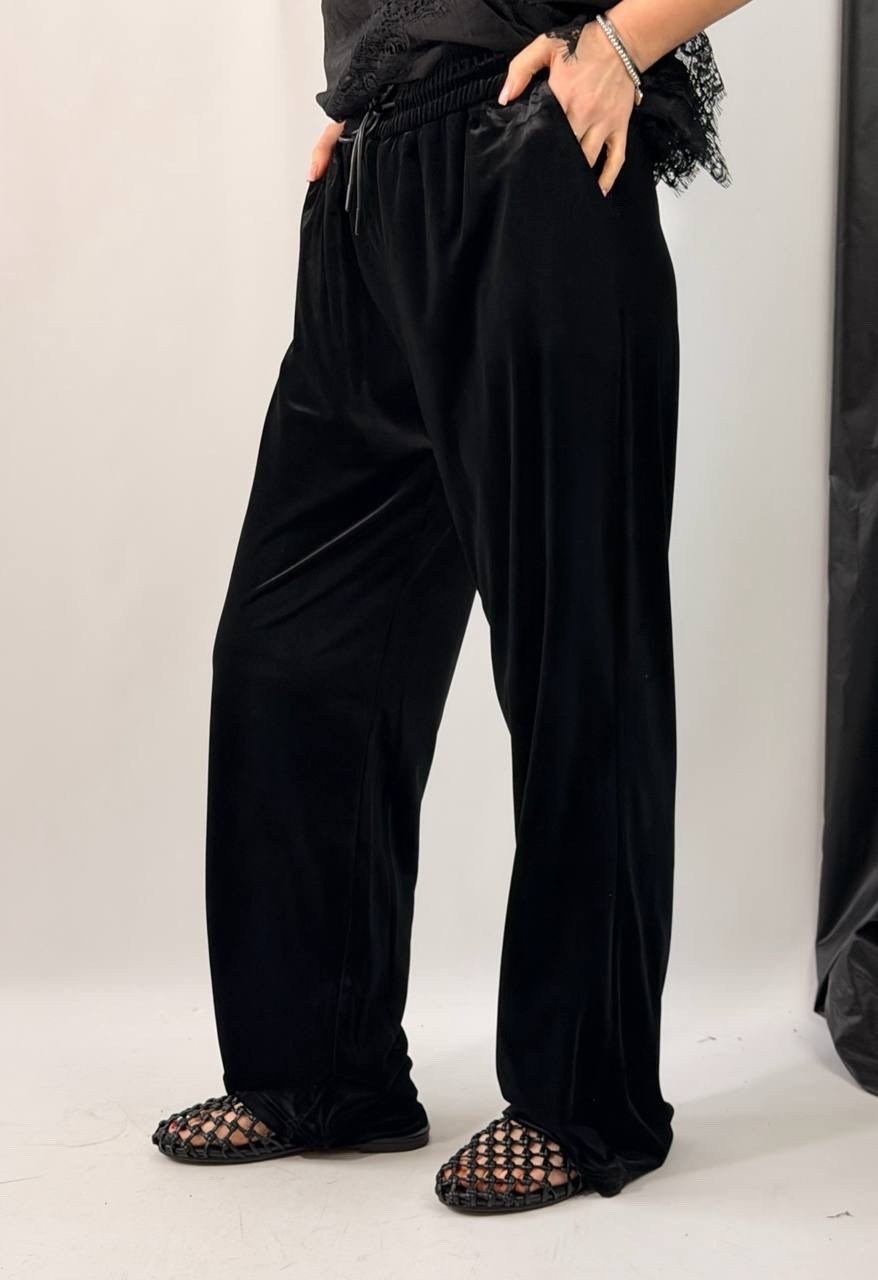 брюки свободного кроя из велюра julia weber,брюки свободного кроя из велюра,брюки женские "злата" 1372-6 велюр черный,бархатные брюки широкого кроя next черный,широкие бархатные брюки