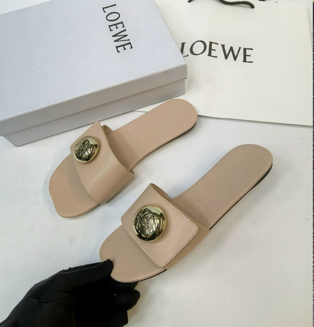 шлепанцы женские,,кожаные шлепанцы,модные тапочки,шлепки шанель женские