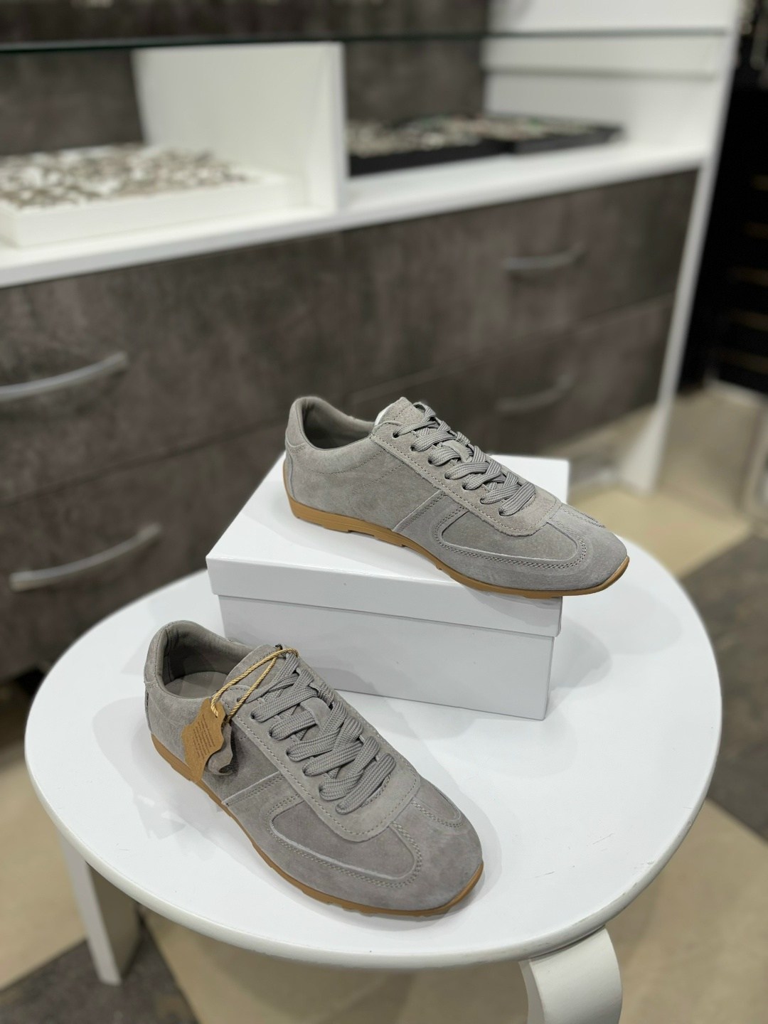 ,замшевые кроссовки,женские кроссовки,обуви,мужские замшевые кроссовки