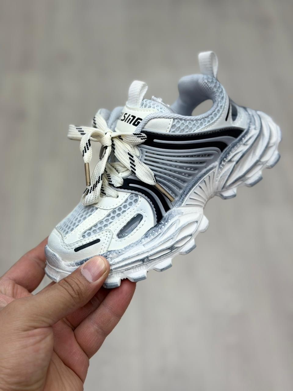 кроссовки,детские кроссовки,кроссовки женскиe,,спортивная