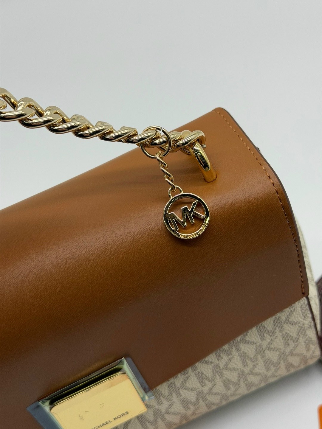 сумка michael kors,michael kors сумка на плечо,женская cумка michael kors,michael kors сумка кросс-боди,сумки через плечо michael kors