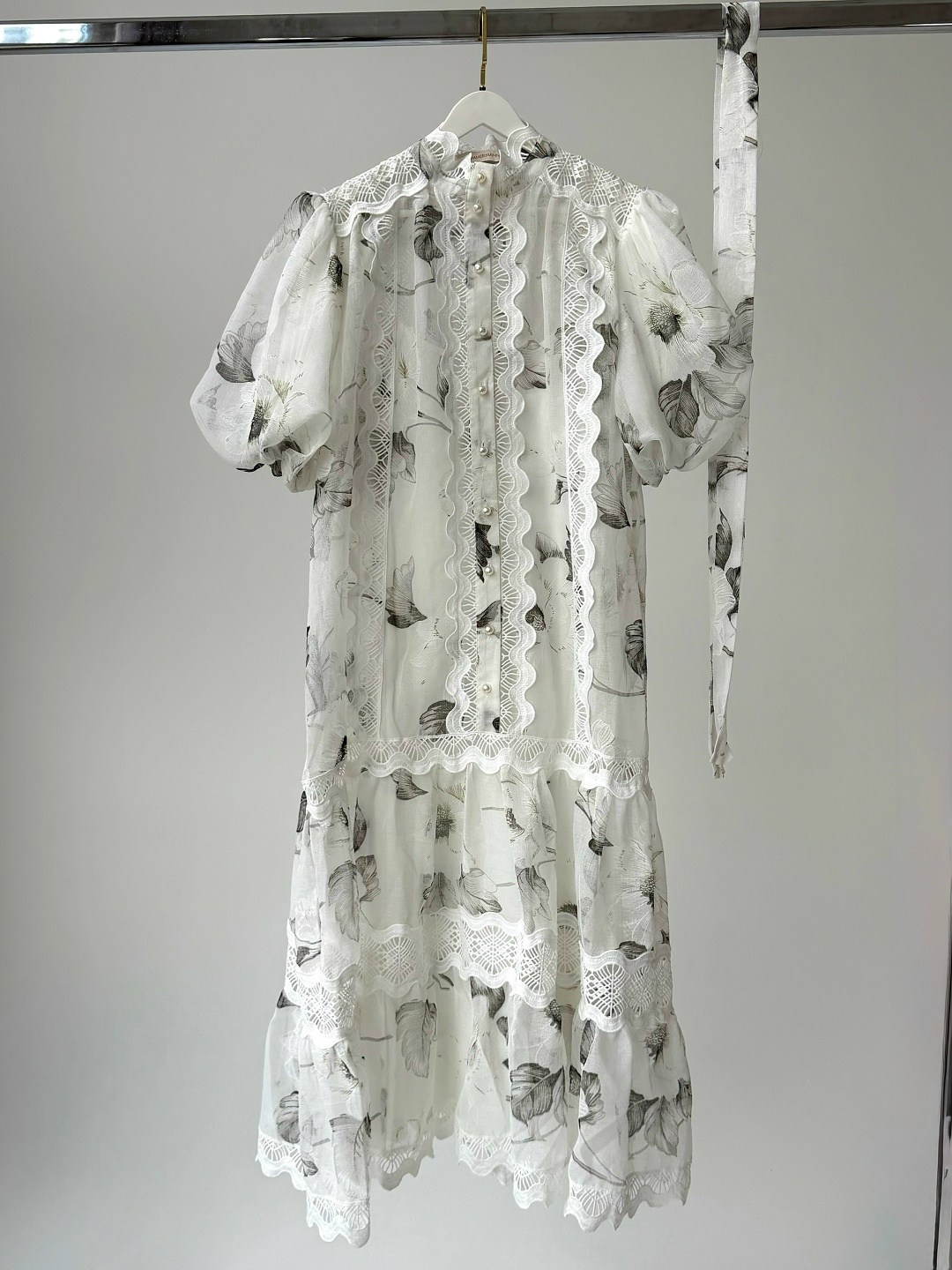 платье с кружевами,кружевное платье,платье,ажурное платье,платье стильное