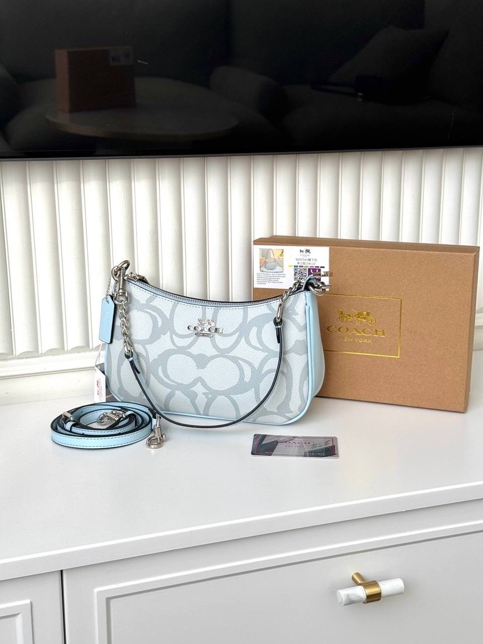 сумка coach женская,сумка coach,сумочка coach teri белая,coach белая сумка через плечо,сумка coach белая