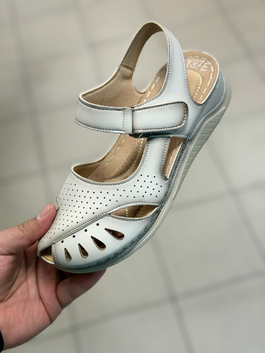 женские босоножки,летние босоножки,стильные босоножки,,сандалии