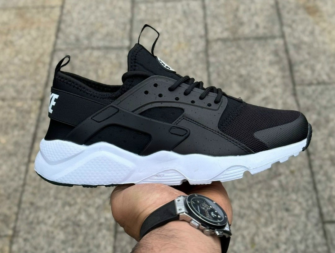 nike air huarache run ultra black white,кроссовки nike air huarache,мужские кроссовки nike air huarache,nike air huarache run ultra,nike air huarache ultra