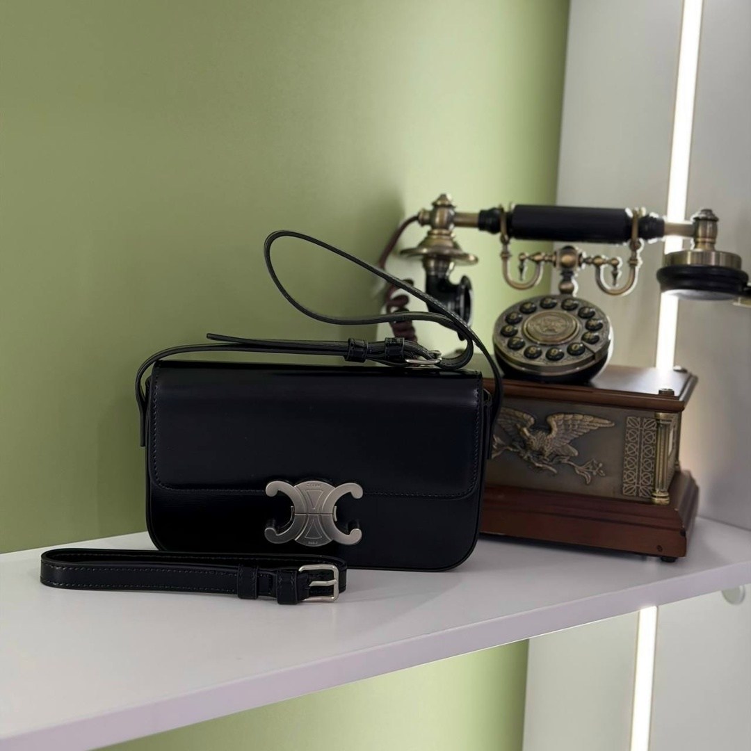 celine сумка на плечо,сумка celine,сумка celine triomphe,женская сумка celine,сумка на плечо багет celine