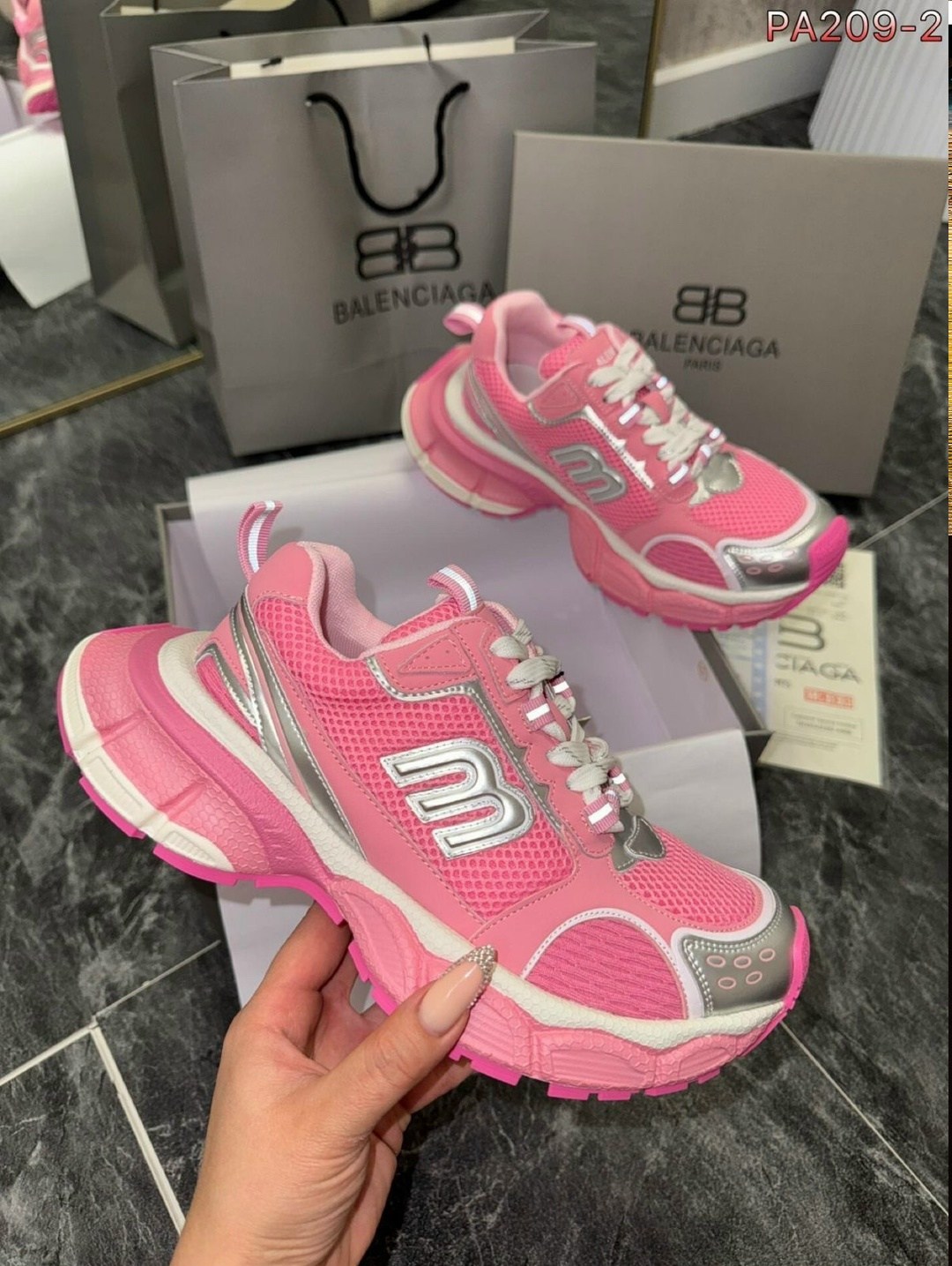 кроссовки женские balenciaga,женские кроссовки,кроссовки balenciaga,кроссовки баленсиага женские оригинал,