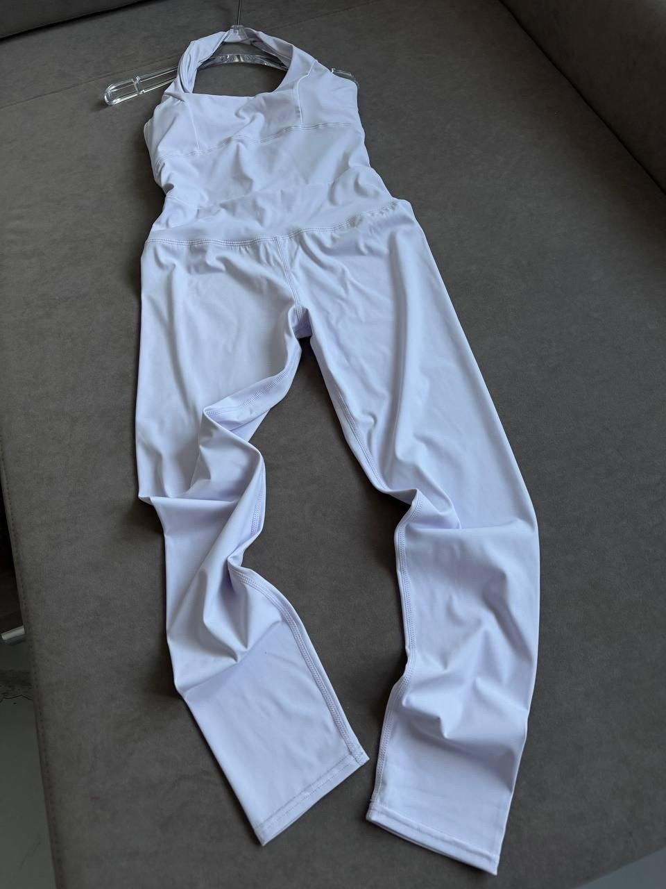 женский комбинезон,комбинезон белый,спортивный комбинезон,комбинезон медицинский,комбинезон