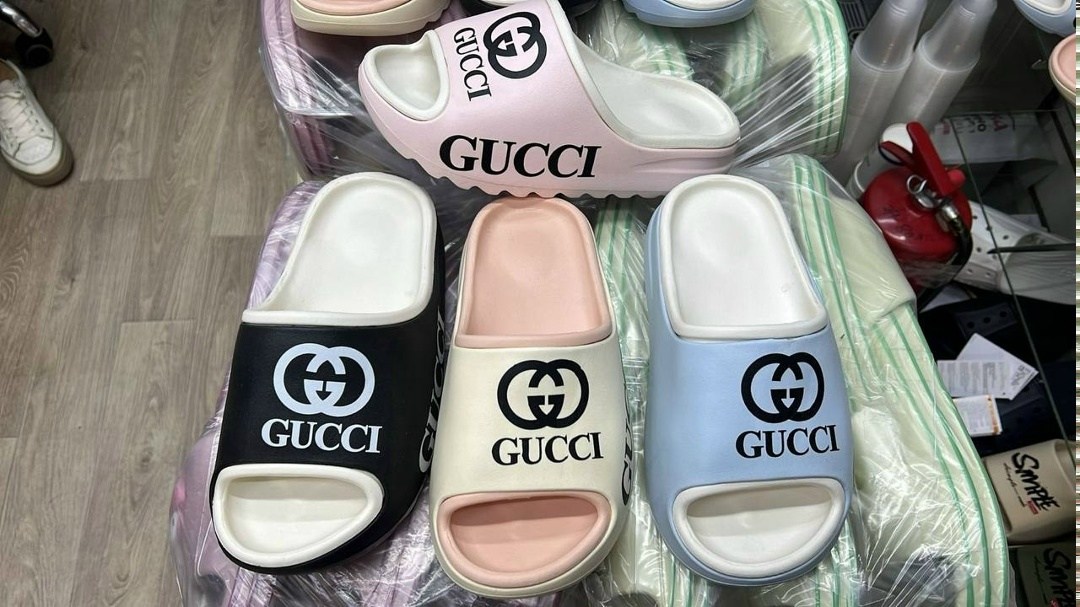 шлепанцы gucci женские,шлепанцы gucci,gucci сланцы,,gucci тапки