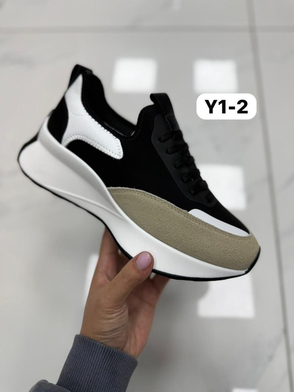 кроссовки женские,,кроссовки модные,стильные кроссовки,стильные женские кроссовки