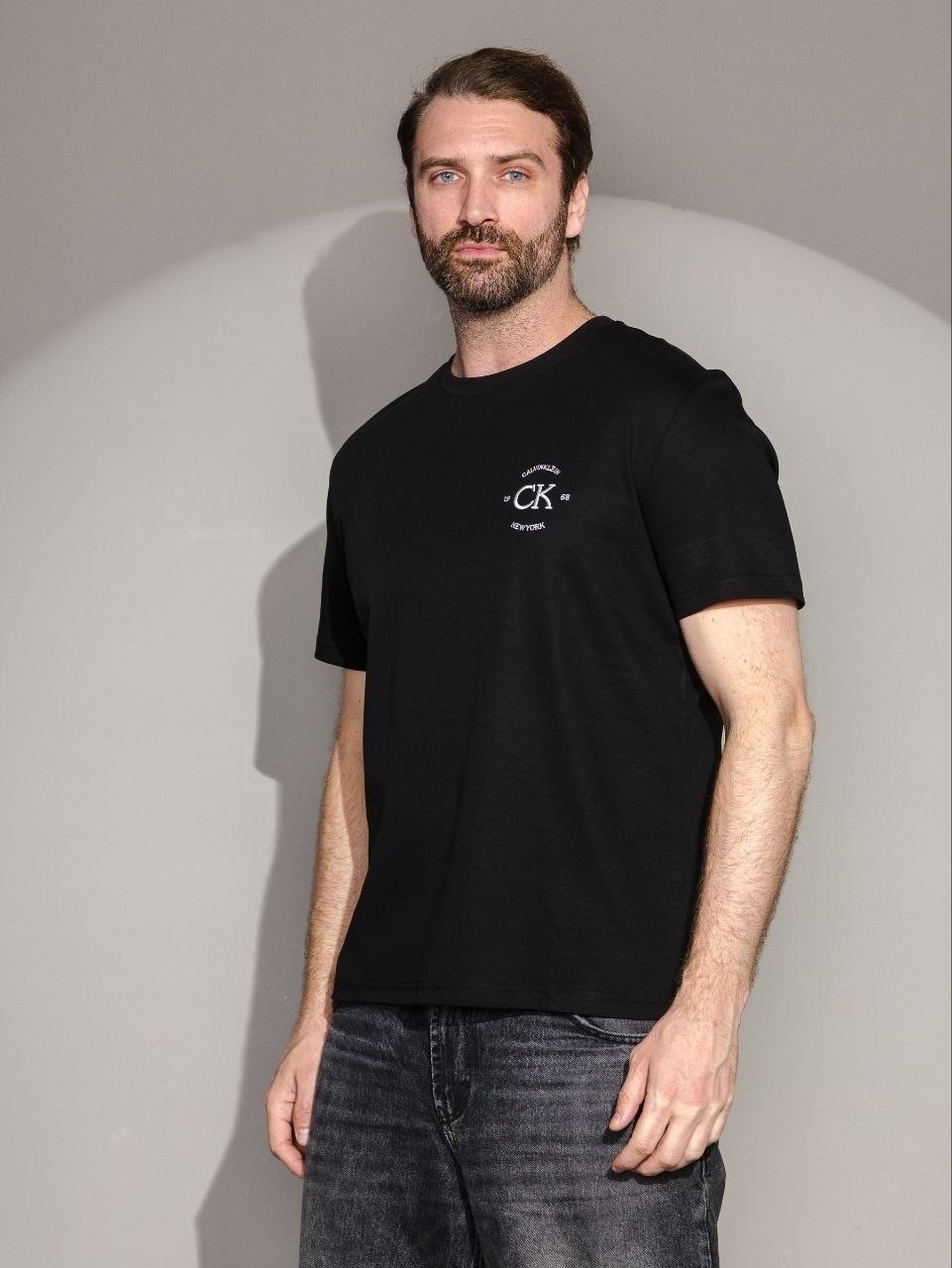 футболка calvin klein мужская,футболки мужские,футболка мужская чёрная,футболка calvin klein jeans,футболки модные