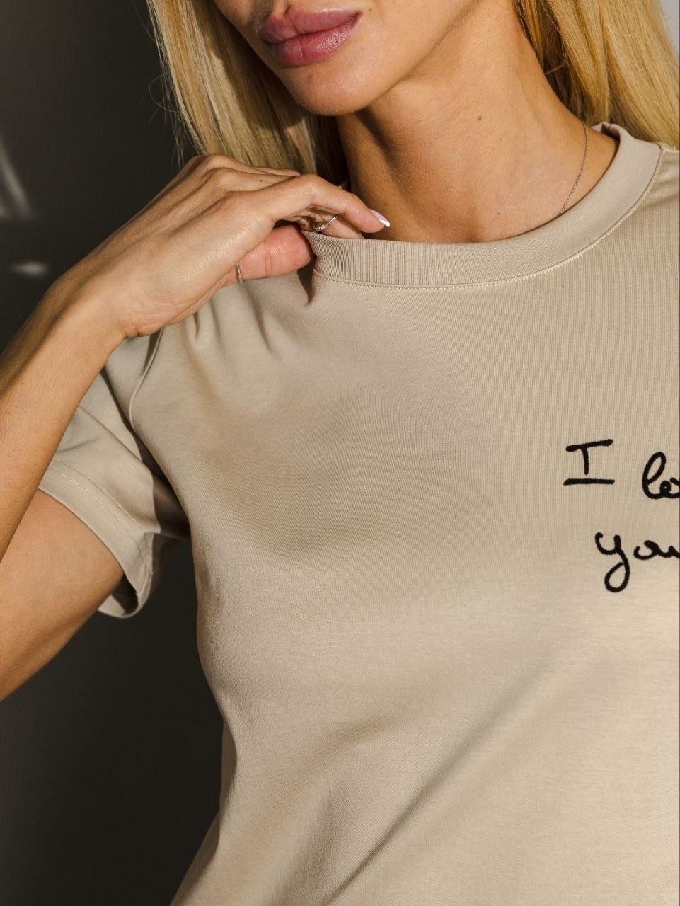 футболки женская,футболки женские с принтом,женская базовая футболка,бежевая футболка,футболки базовая