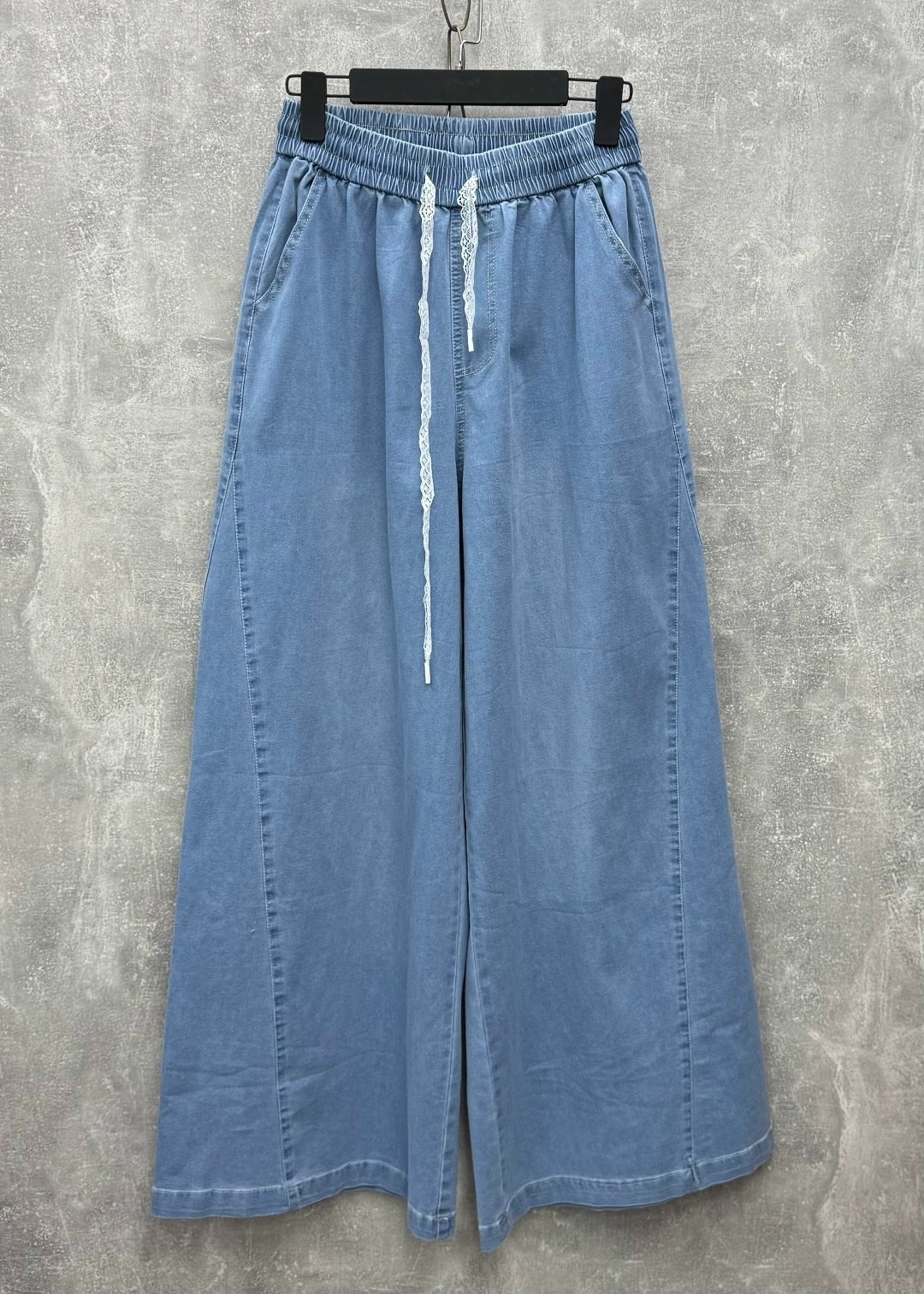 джинсовые широкие брюки,джинсовые брюки,женские широкие джинсы,женские джинсовые брюки с широкими штанинами,широкие джинсы