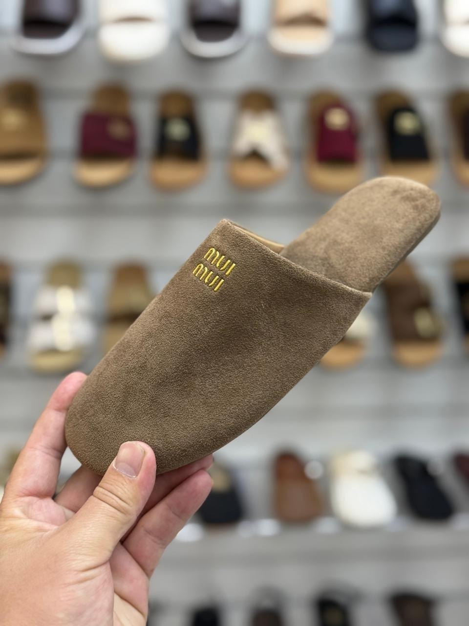 ,домашние тапочки,тапочки домашние женские,тапочки махровые,домашние тапочки брендированные