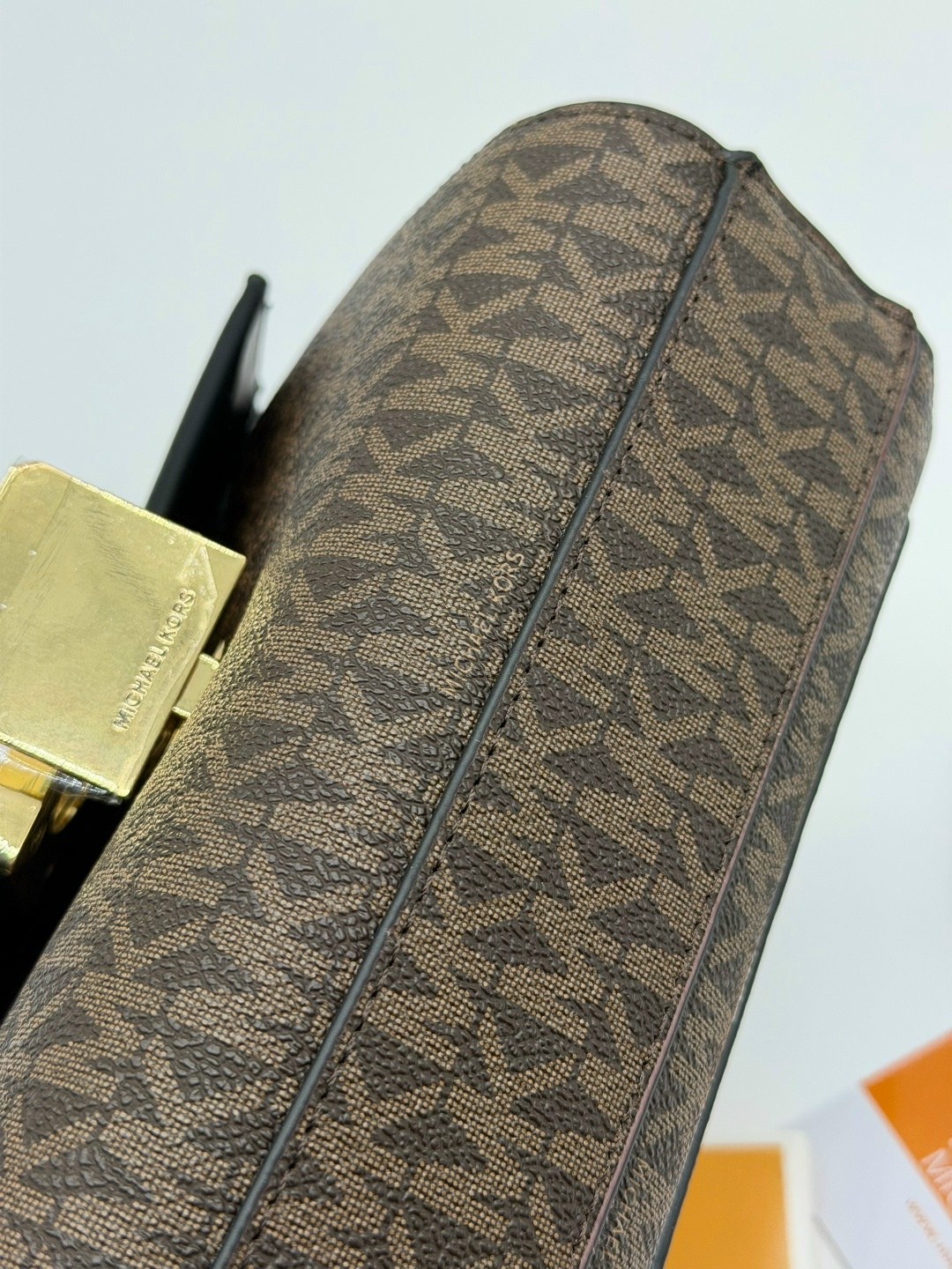 сумка michael kors,michael kors сумка на плечо,сумка кросс-боди средняя michael kors 230136077,женская cумка michael kors,сумка кросс-боди через плечо mk брендовая michael kors 241687005