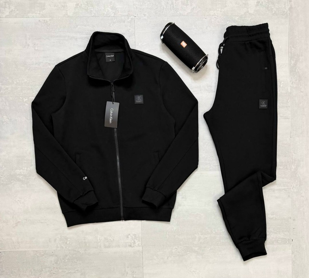 костюм dolce gabbana мужской спортивный,мужской спортивный костюм armani exchange,спортивный костюм dolce gabbana,спортивный костюм для мужчин,спортивный костюм stefano ricci