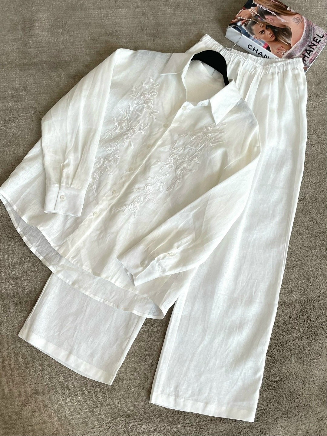 льняной костюм с брюками,костюм с брюками,стильные костюмы,белый брючный костюм,брючный костюм элегантный