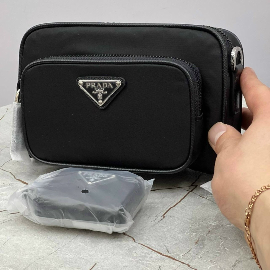прада сумка,prada nylon shoulder bag,prada re-nylon and brushed leather shoulder bag - black,мужская сумка,сумка prada