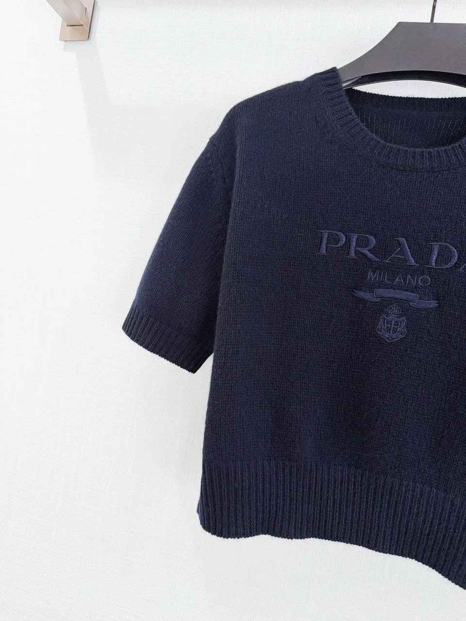 свитер prada,женская кофта,кофта прада,prada свитер оригинал,укороченый свитер prada