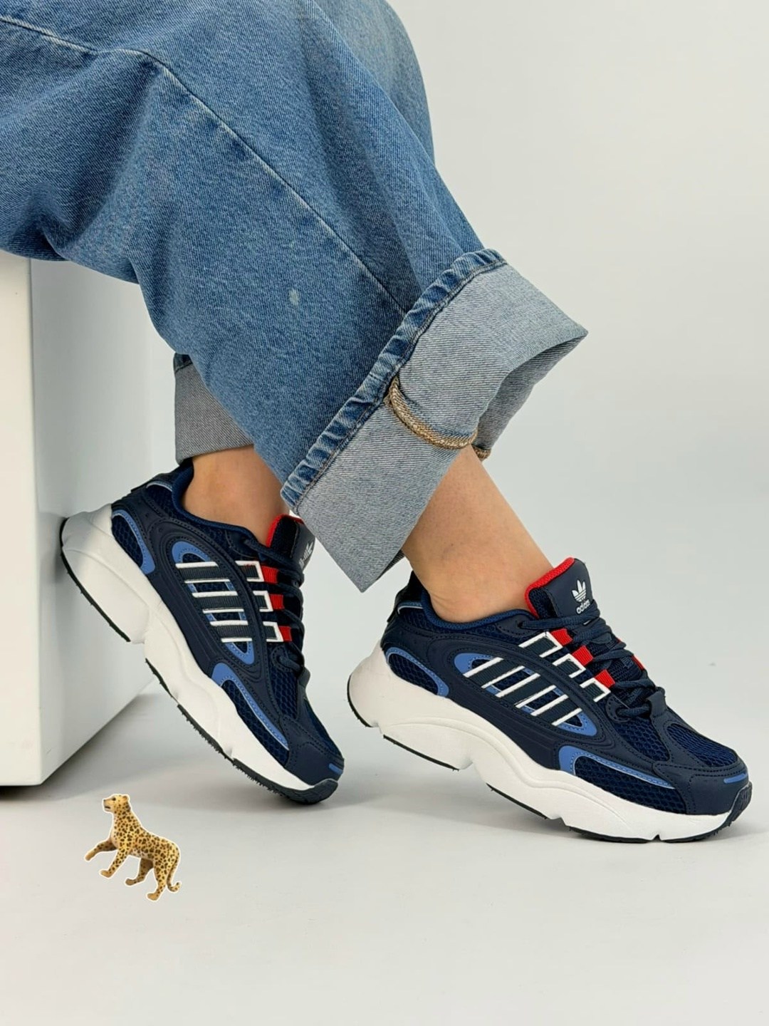 кроссовки adidas,кроссовки,черные кроссовки,кроссовки женские черные,кроссовки женскиe