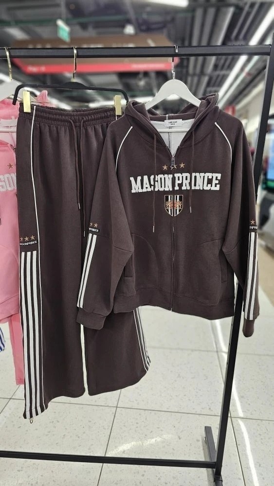 спортивные костюм,женские костюмы спортивные,спортивный костюм спортивные костюмы,женский спортивный костюм из премиальной ткани,костюм женский тройка