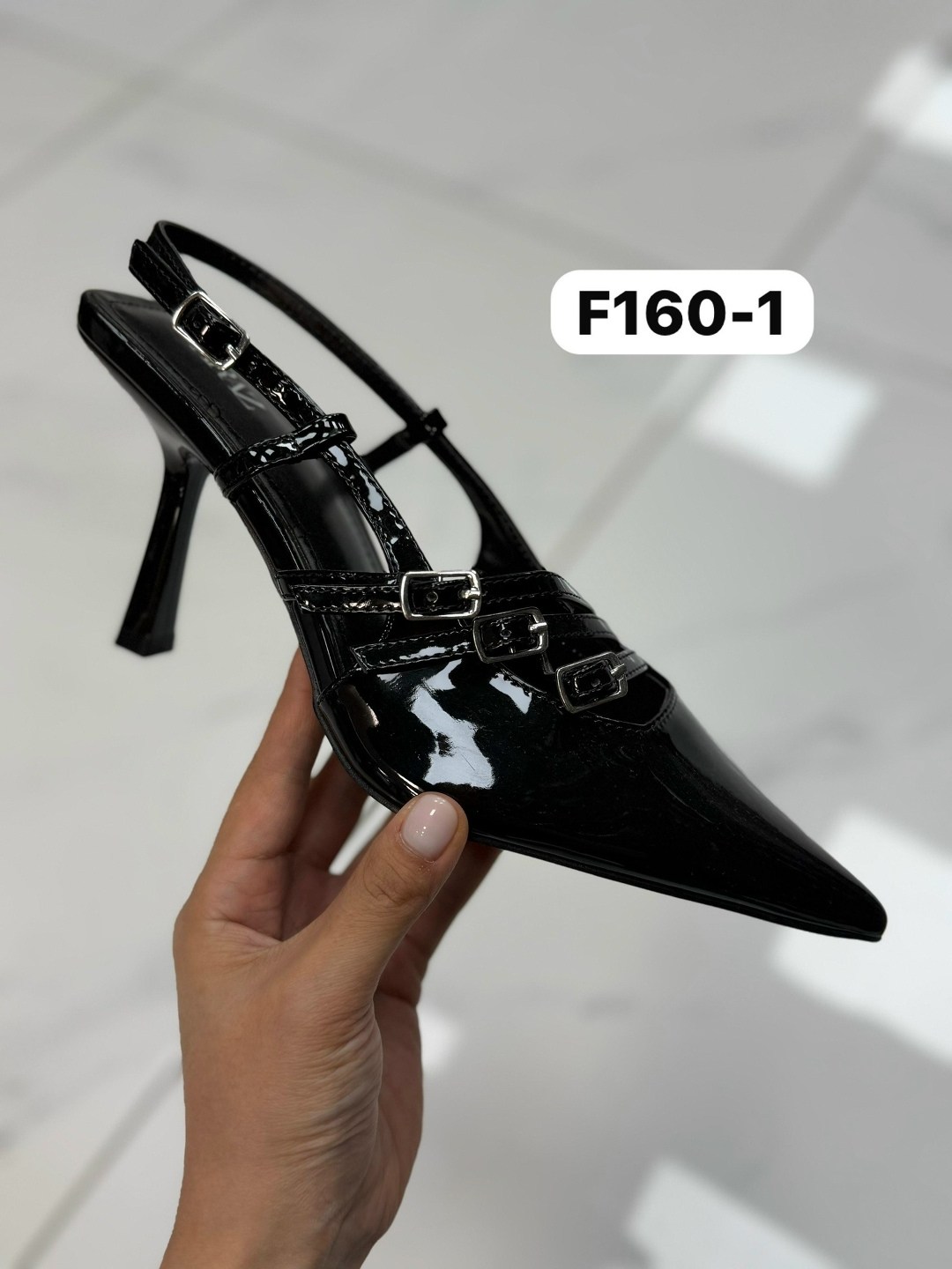 ,женские туфли,босоножки на каблуках,босоножки красные,туфли с открытые