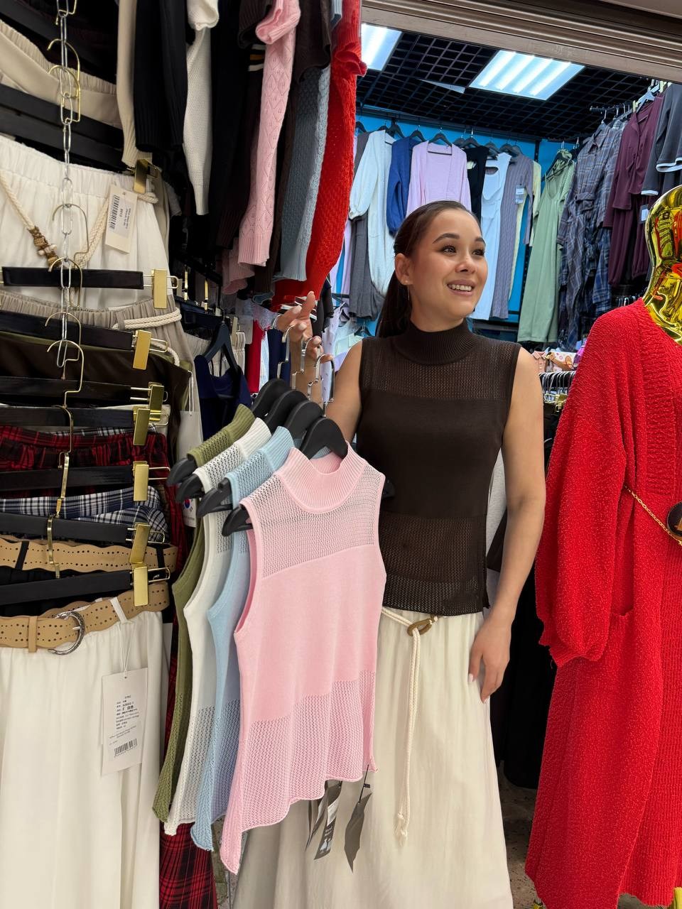 трикотажный топ,трикотажный жилет,женский вязаный жилет,трикотажный свитер,свитер без рукавов