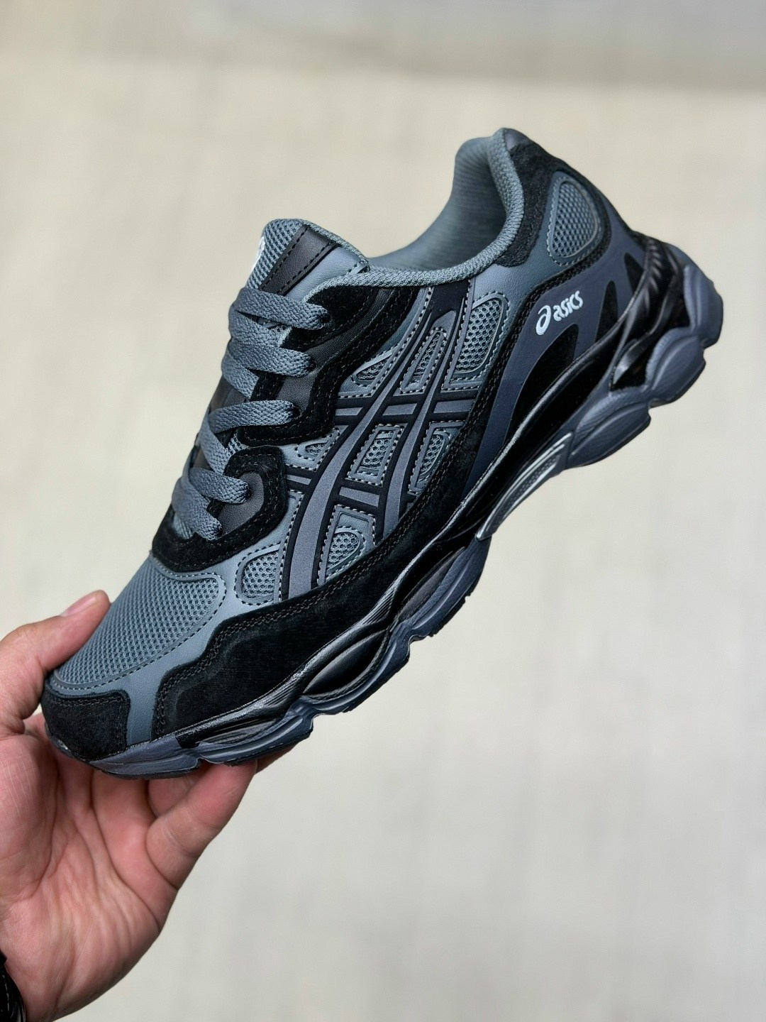 кроссовки asics gel-nyc graphite grey black,кроссовки мужские asics,кроссовки asics,кроссовки asics gel nyc,спортивная