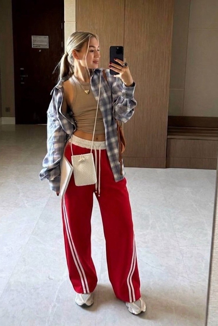 спортивные штаны,спортивные брюки,брюки спортивные женские,спортивные штаны женские,широкие спортивные штаны