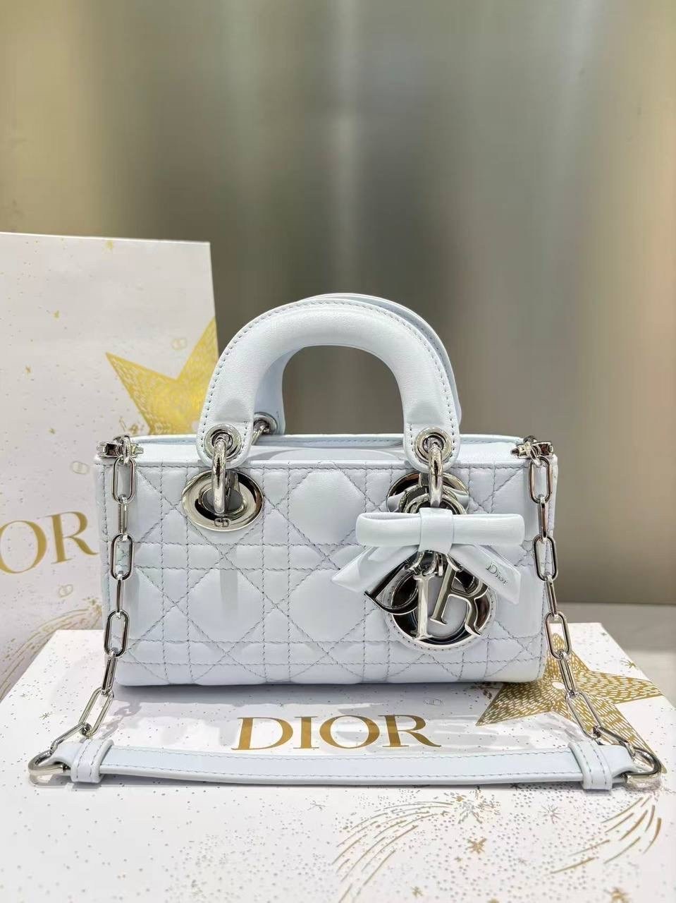 dior сумка,сумки диор,сумка диор белая,сумка кристиан диор маленькая,женская сумка dior