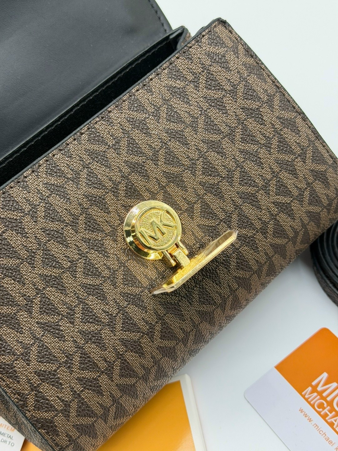 сумка michael kors,michael kors сумка на плечо,сумка кросс-боди средняя michael kors 230136077,женская cумка michael kors,сумка кросс-боди через плечо mk брендовая michael kors 241687005