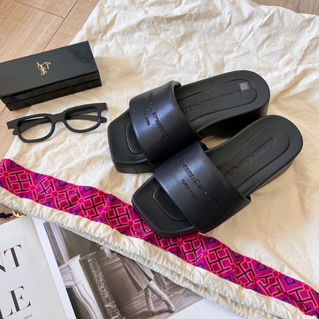 модные тапочки,шлепанцы баленсиага мужские,,шлепанцы женские,мужские шлепанцы