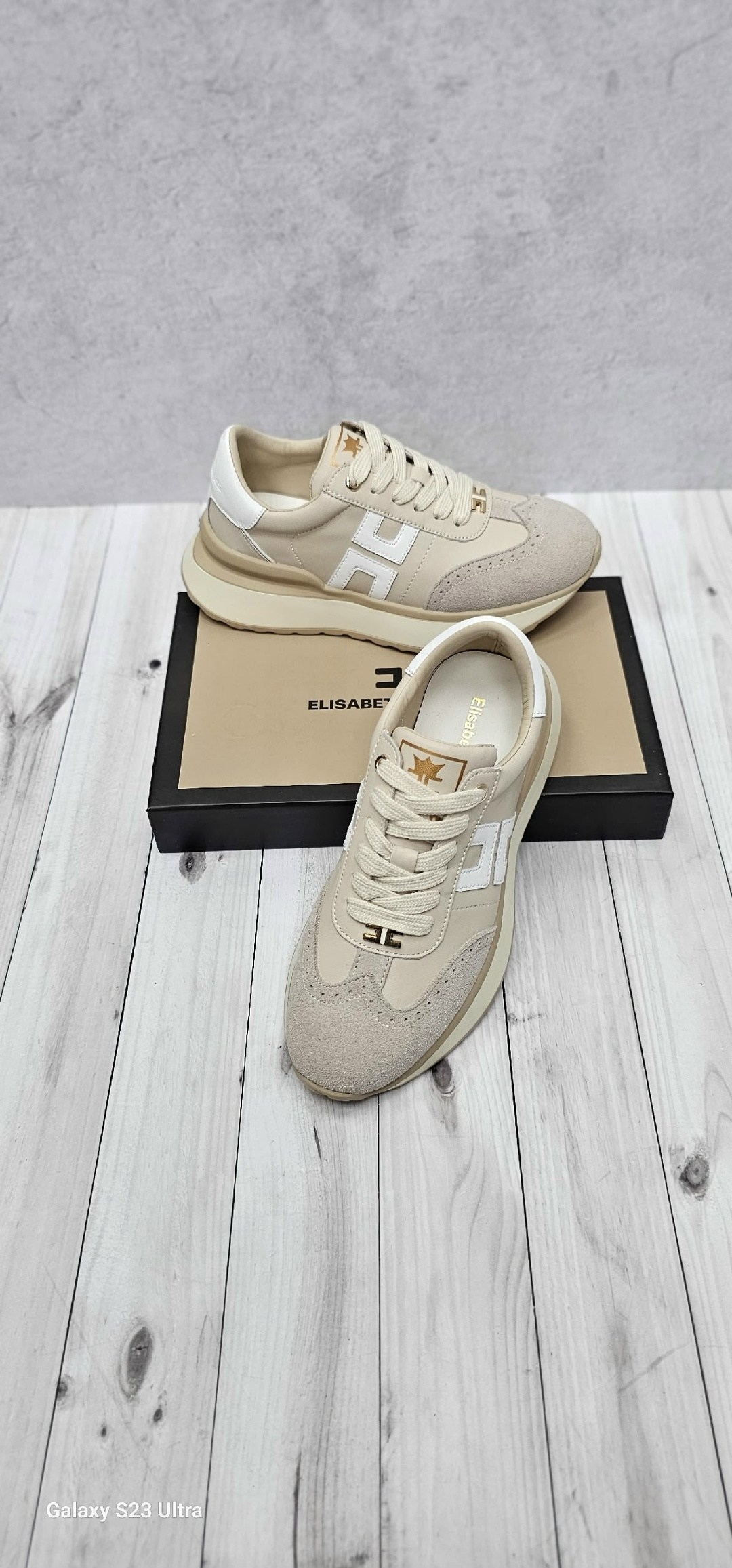 hogan кроссовки,,кроссовки бежевые,женские кроссовки,замшевые кроссовки