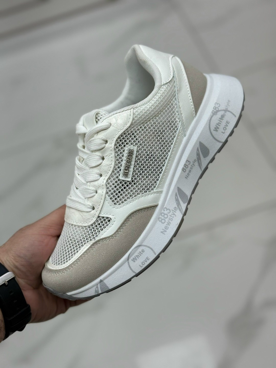 женские кроссовки,,черные кроссовки,женская ,кроссовка