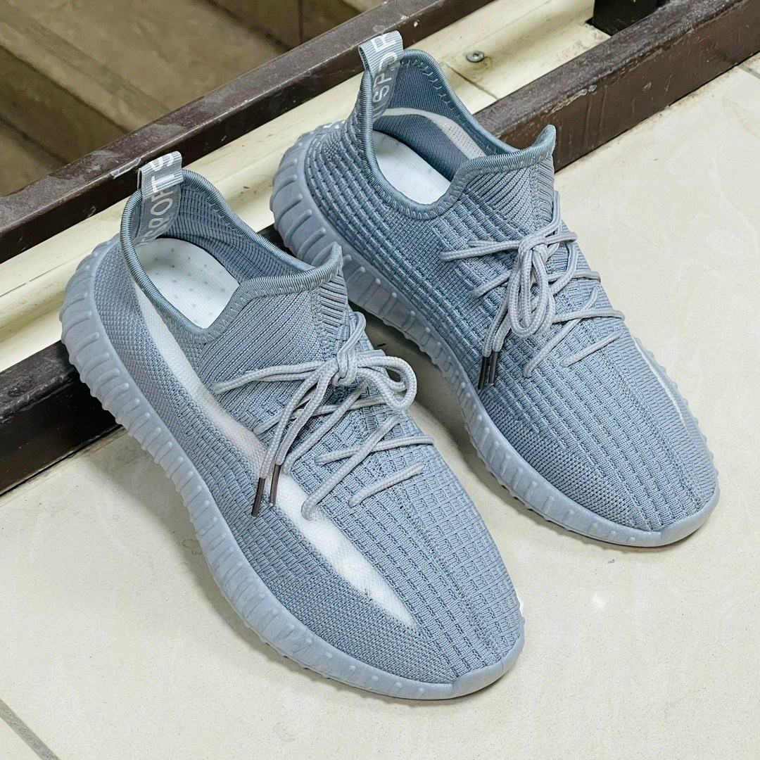 кроссовки,кроссовки женскиe,изики кроссовки,летние кроссовки изи,удобные кроссовки