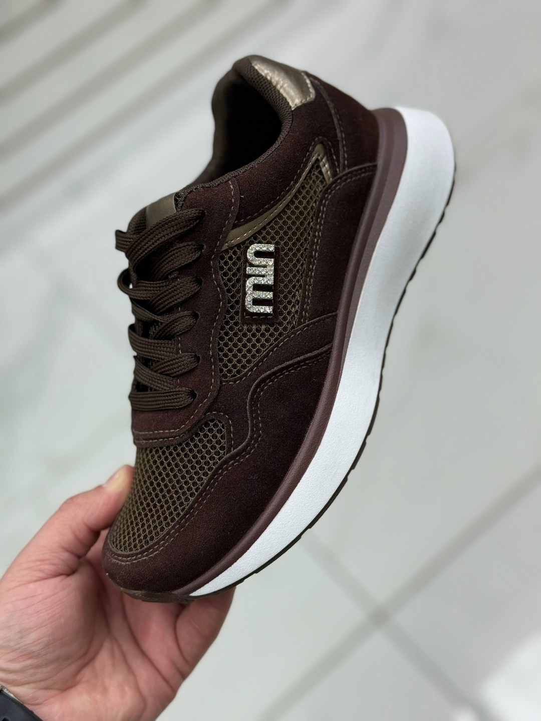 женские кроссовки,,черные кроссовки,женская ,кроссовка