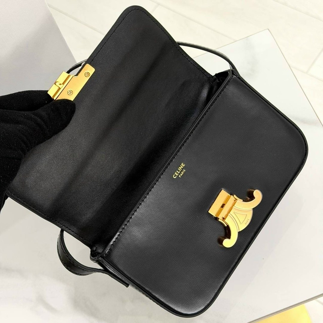 celine сумка на плечо,сумка celine,сумка celine triomphe,женская сумка celine,сумка на плечо багет celine