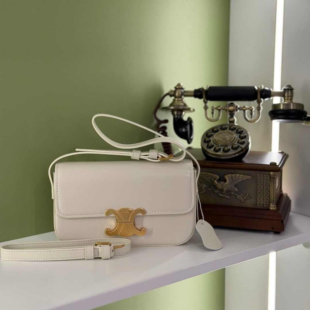 celine сумка на плечо,сумка celine,сумка celine triomphe,женская сумка celine,сумка на плечо багет celine