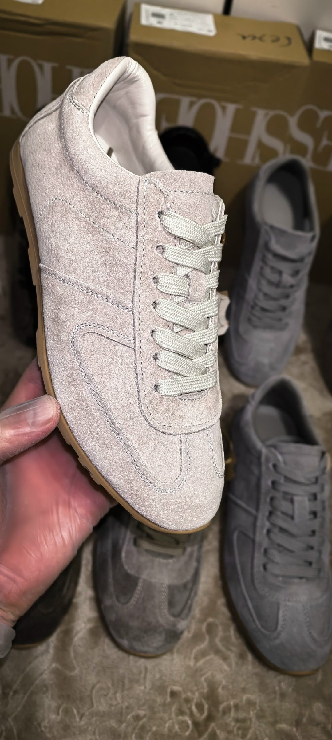 ,замшевые кеды,замшевые кроссовки,коричневые кроссовки,кроссовки женскиe