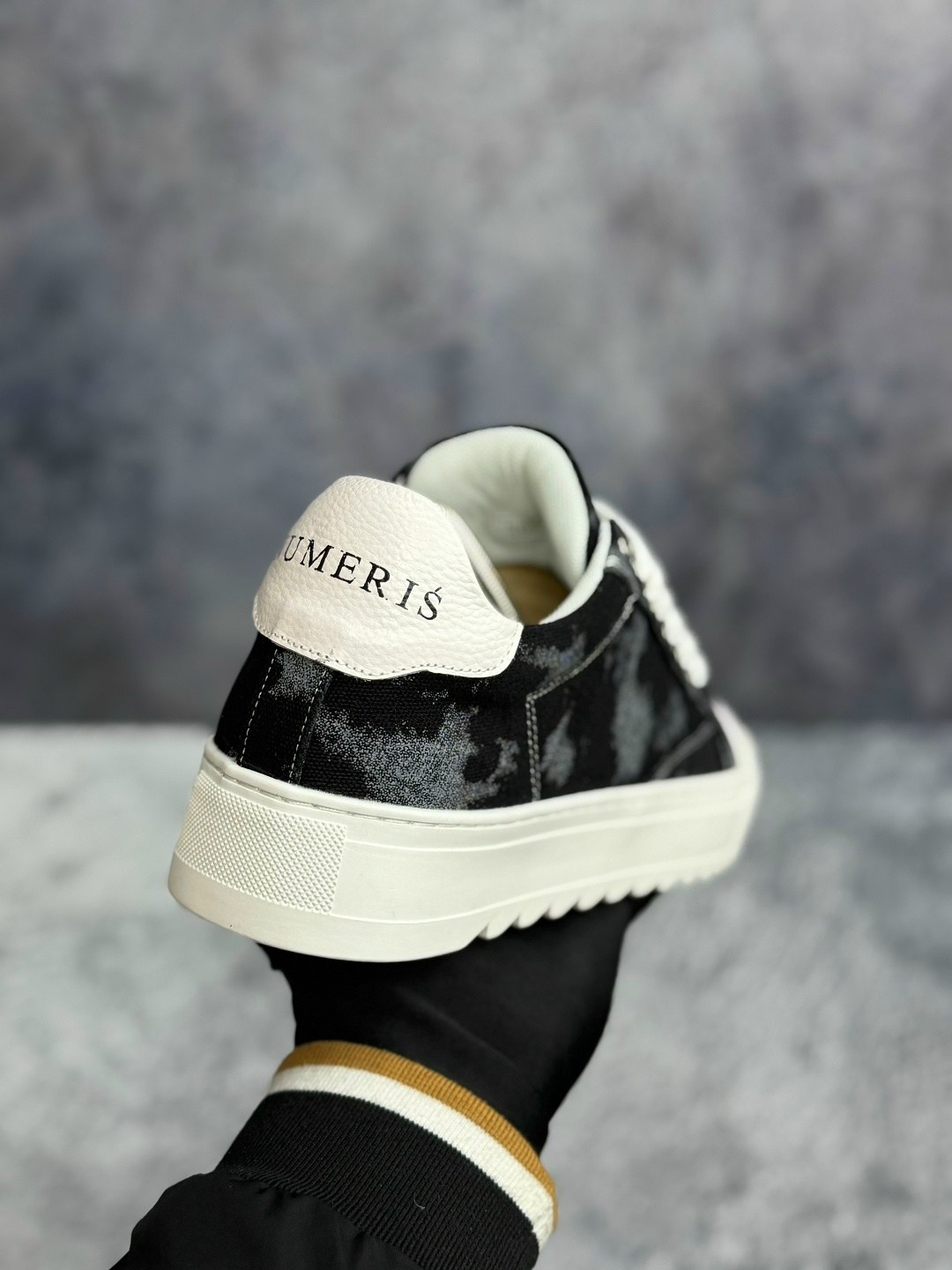 ,модные кроссовки,кеды замшевые,женские кроссовки,повседневные кроссовки