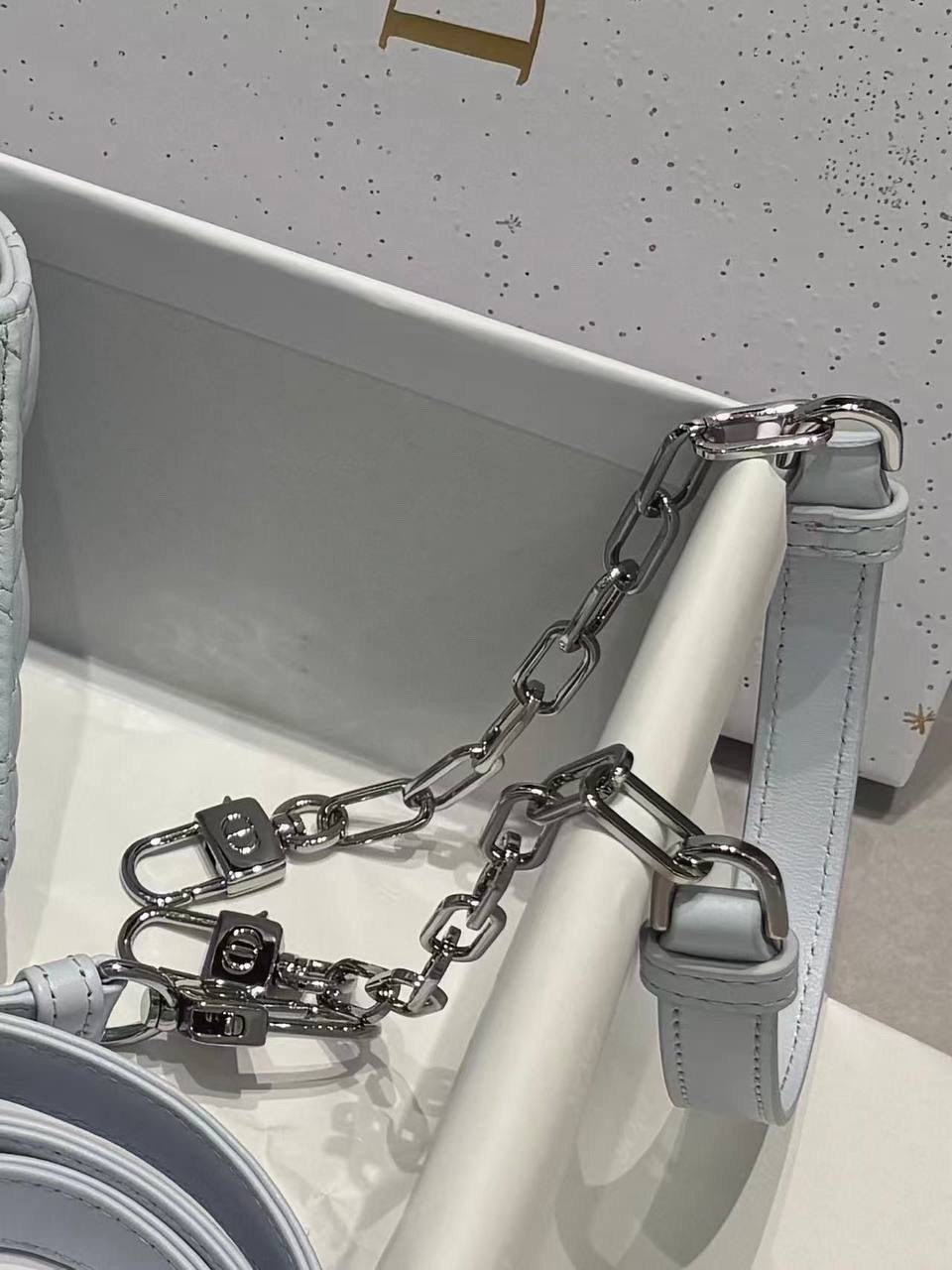 dior сумка,сумки диор,сумка диор белая,сумка кристиан диор маленькая,женская сумка dior