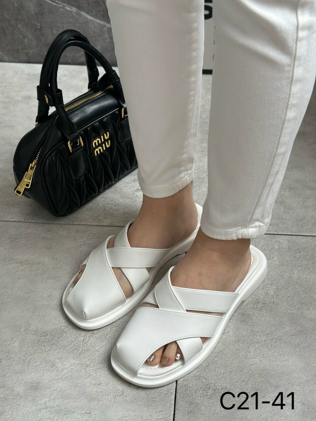 шлепанцы женские,женские шлепки,,шлепанцы летние,белые шлепанцы