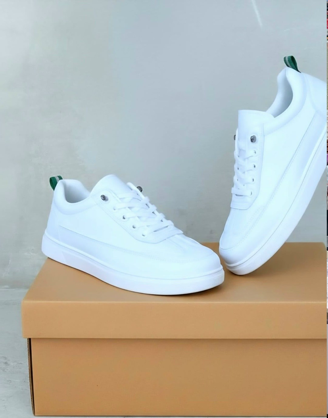 ,белые кроссовки унисекс,спортивная ,мужская спортивная ,белые кроссовки