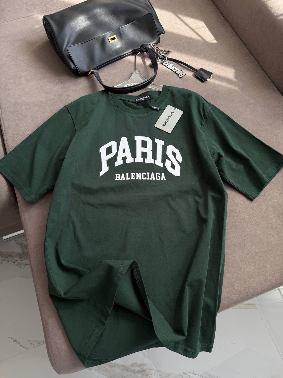 футболка баленсиага зеленая,balenciaga футболки,футболки баленсиага,футболки женская,футболка