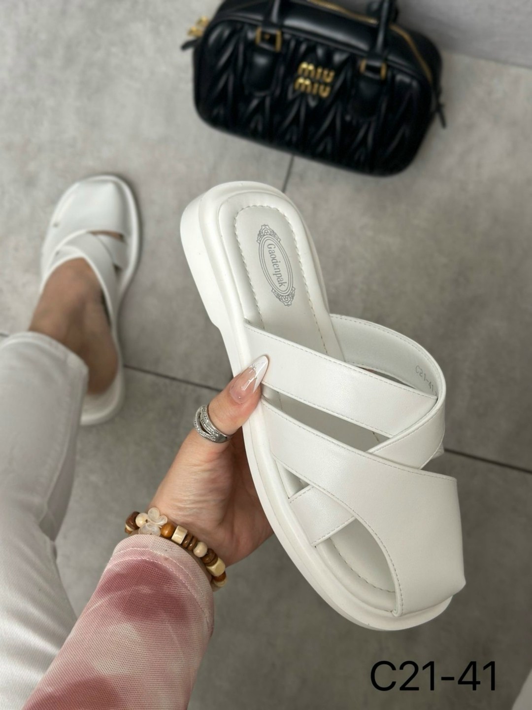 шлепанцы женские,женские шлепки,,шлепанцы летние,белые шлепанцы