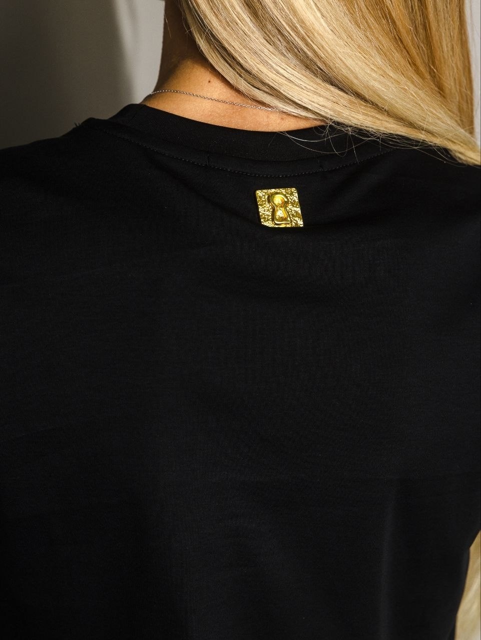 футболки женская,черная женская футболка,футболке,базовая женская футболка,одежда для женщин