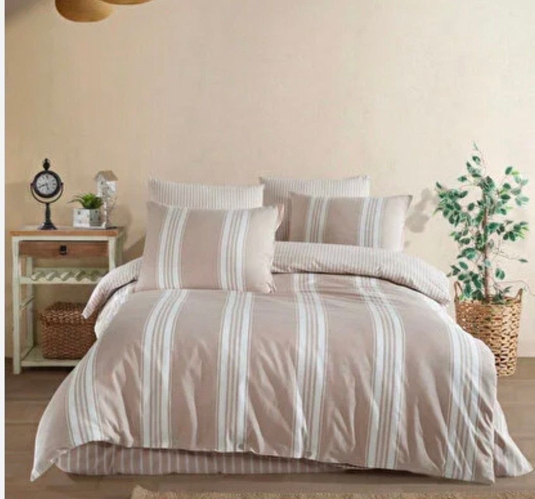 кровати,кровати двуспальные,кровать с изголовьем,постельного белья